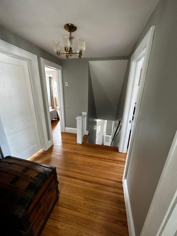Cute Cape Cod Style Home Питсфийлд Екстериор снимка