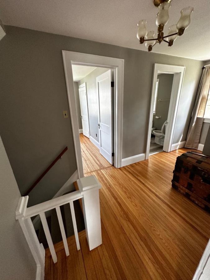 Cute Cape Cod Style Home Питсфийлд Екстериор снимка